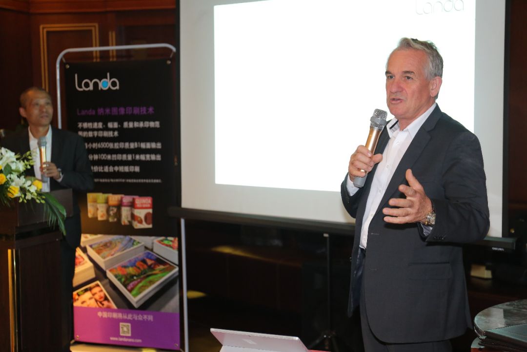 中國客戶安裝亞太地區(qū)第一臺Landa納米圖像數(shù)字噴碼機(jī)